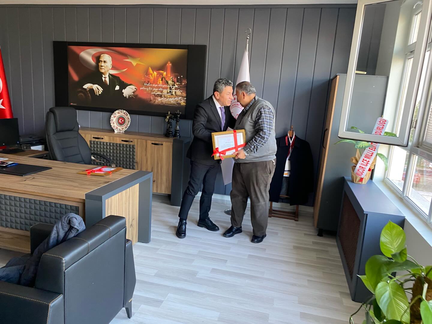 588750621 17887794240392914 7841872027538985183 N