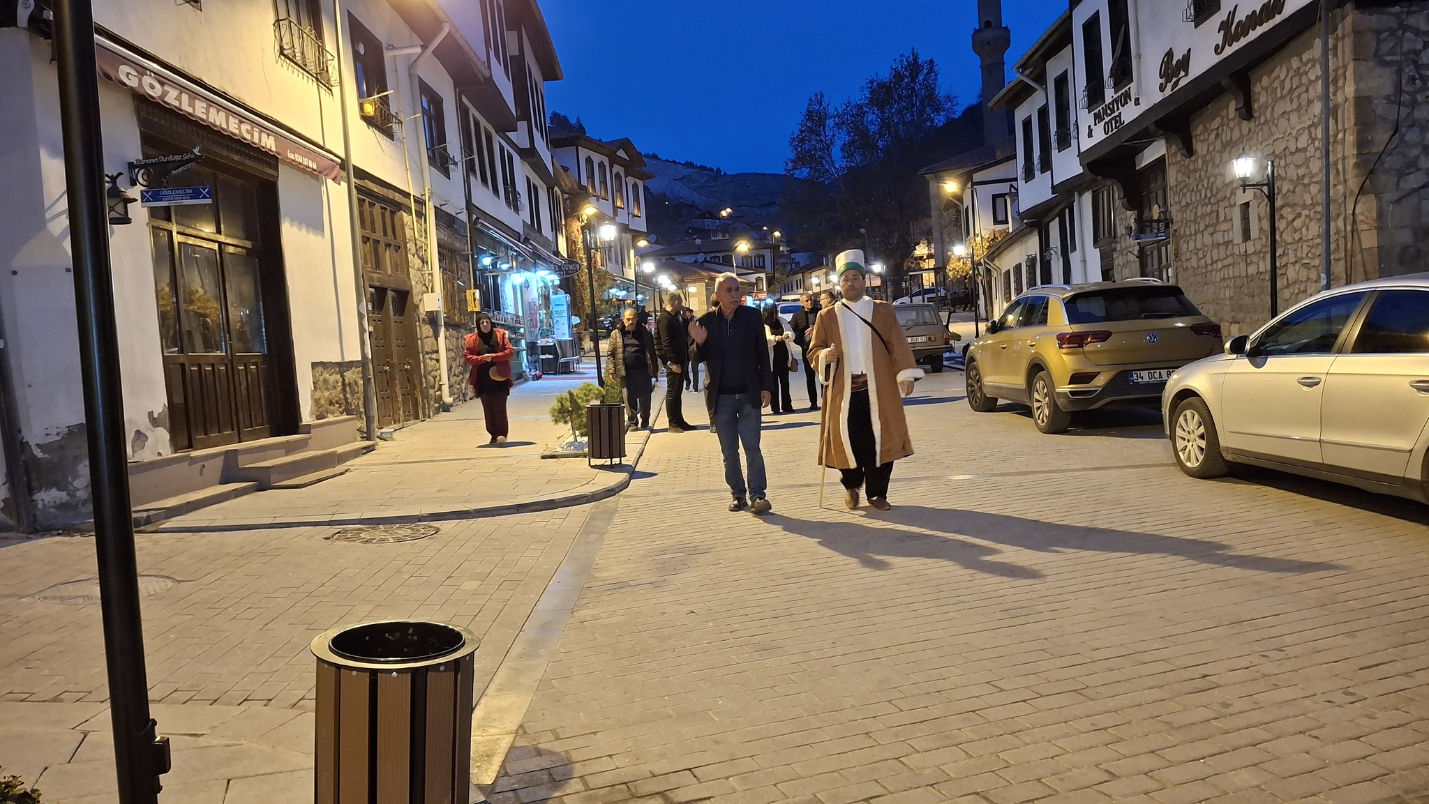 592197435 1381941573718755 7336873424153313569 N