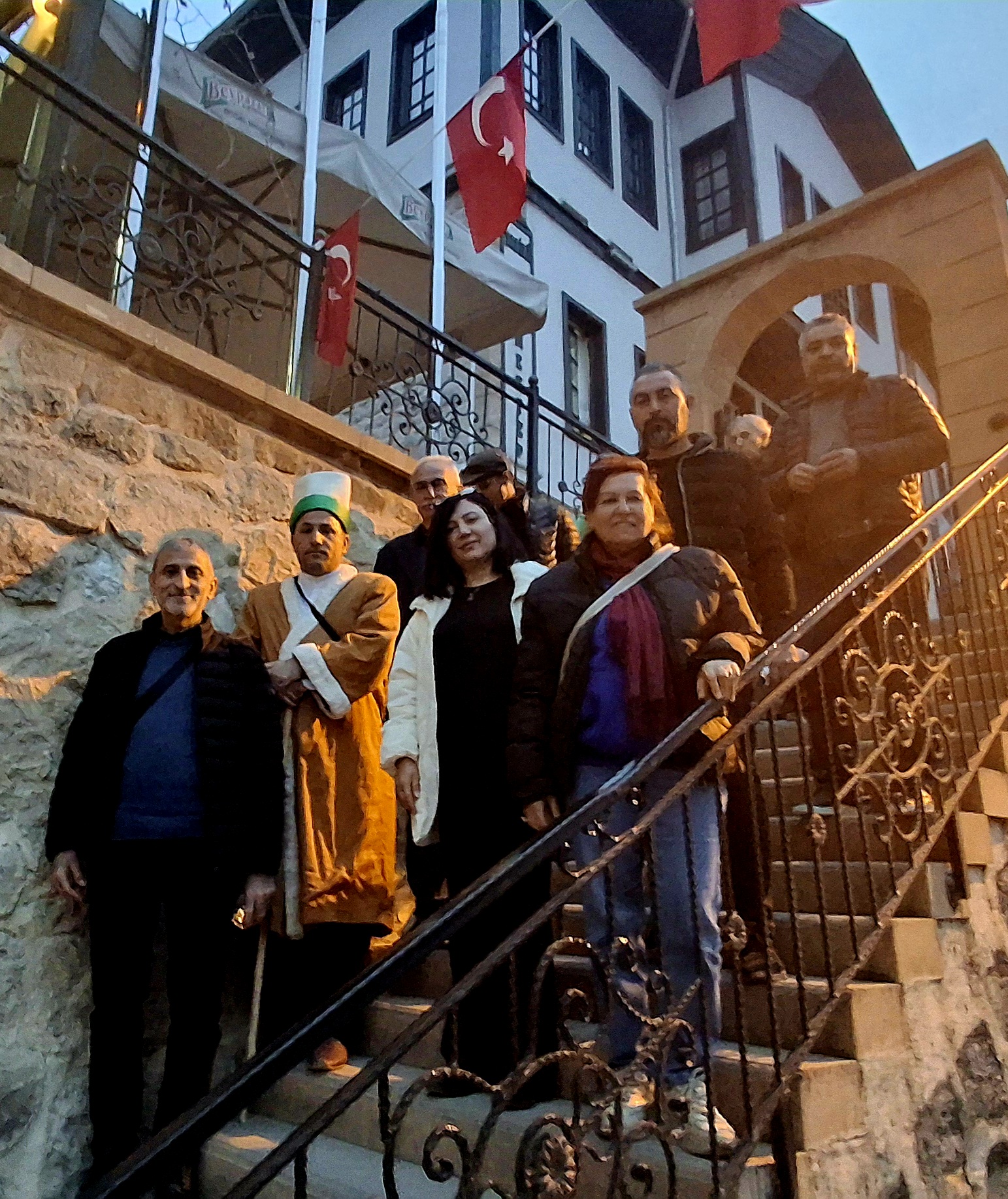 592203726 1381941317052114 6914976374703305312 N