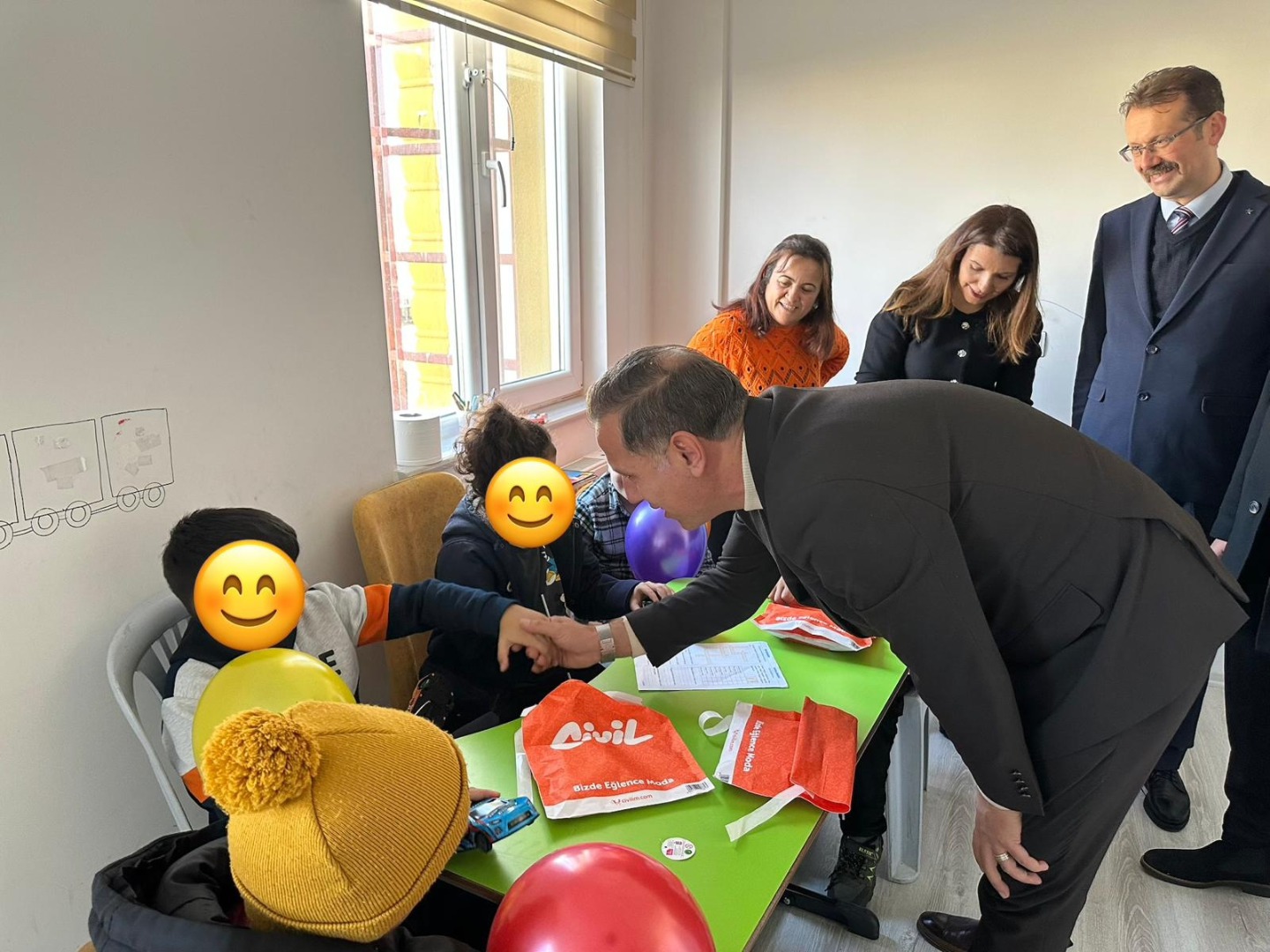 594165506 2738075106545624 381389945424206192 N