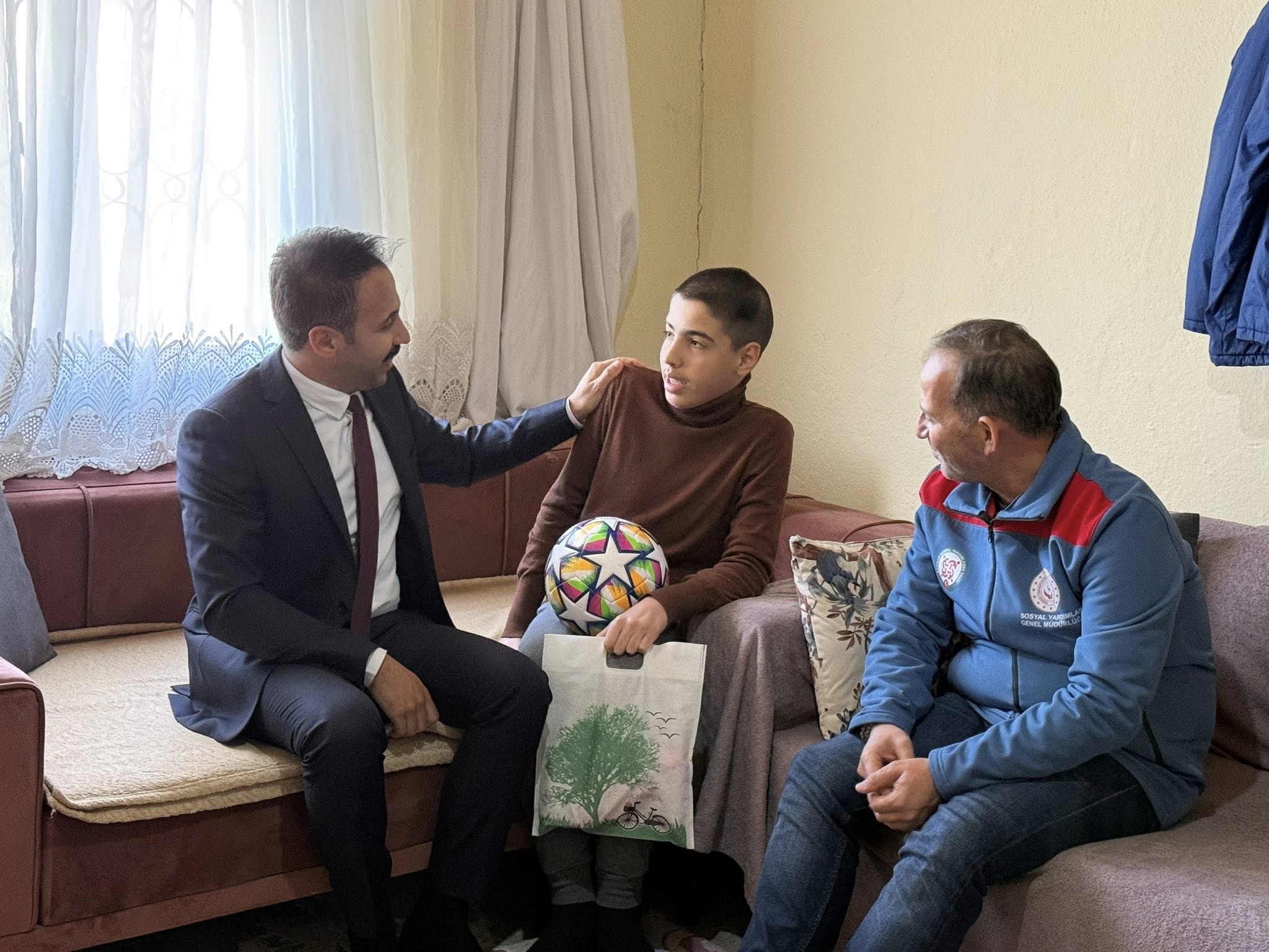 594583544 1163741225947365 2564375578324160795 N