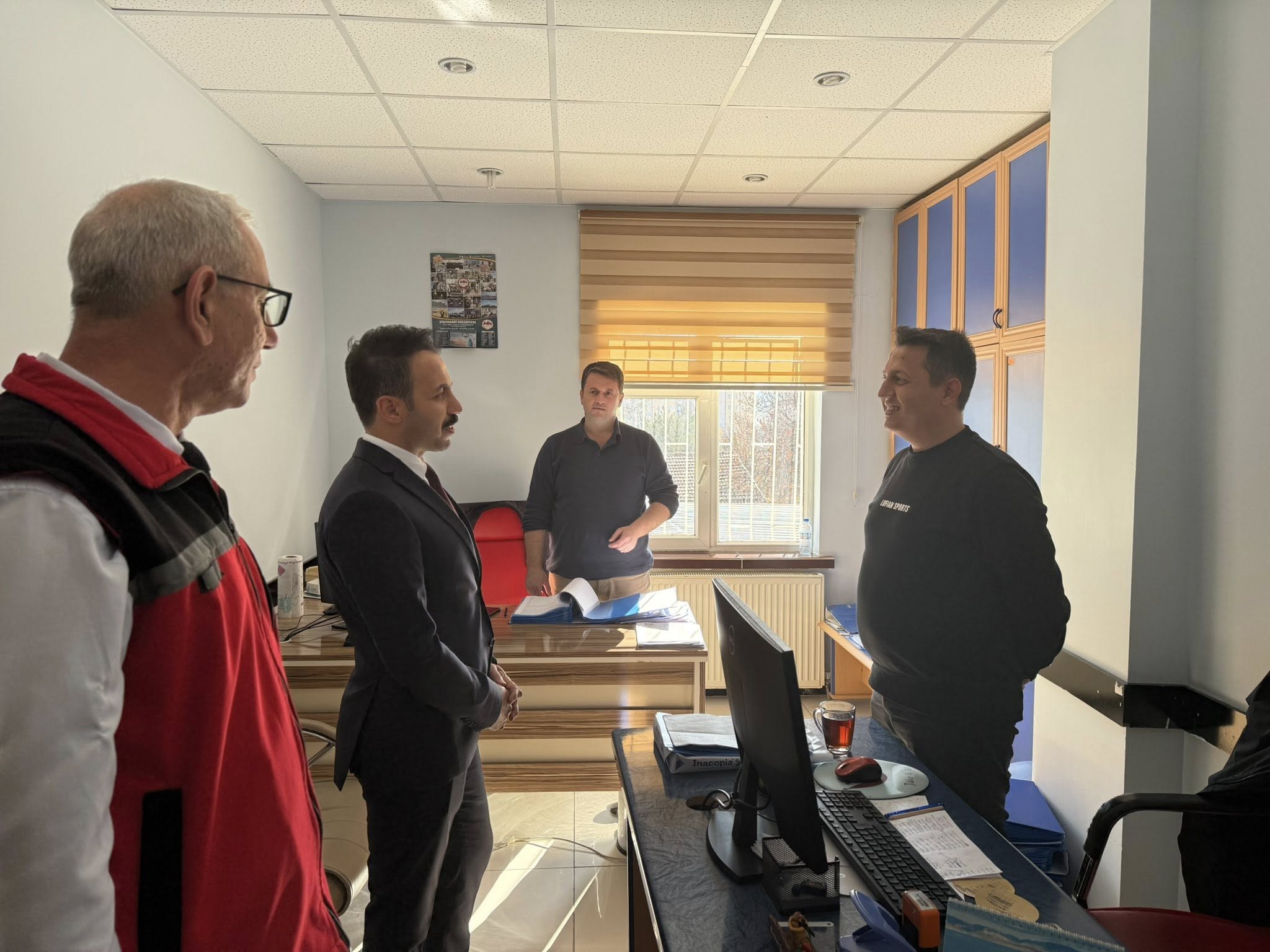 594635189 1163741279280693 3949102826250291157 N