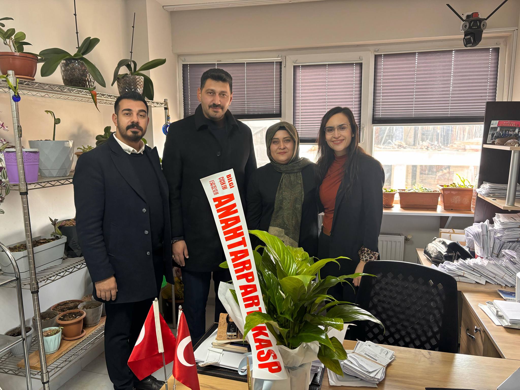 594969262 122259156554229647 3291127931399797504 N