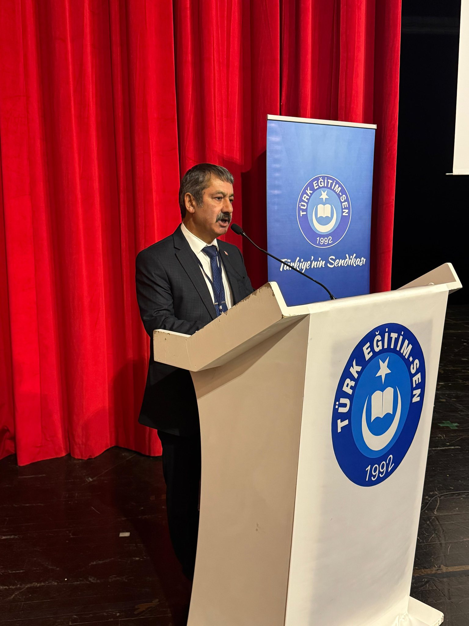 595317686 10213386405332307 833211679240836680 N