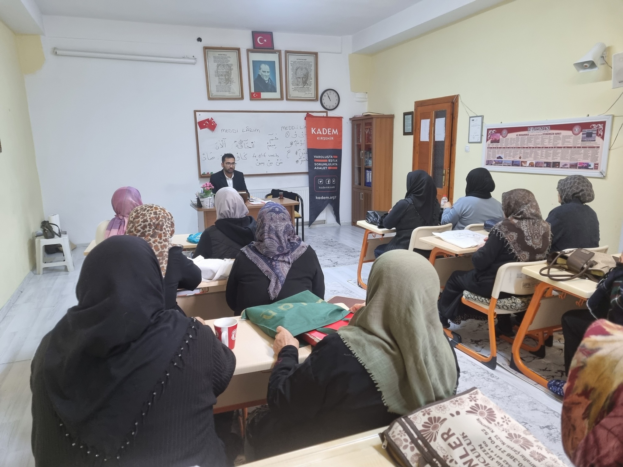 596814353 855619990448590 8029372986211006735 N