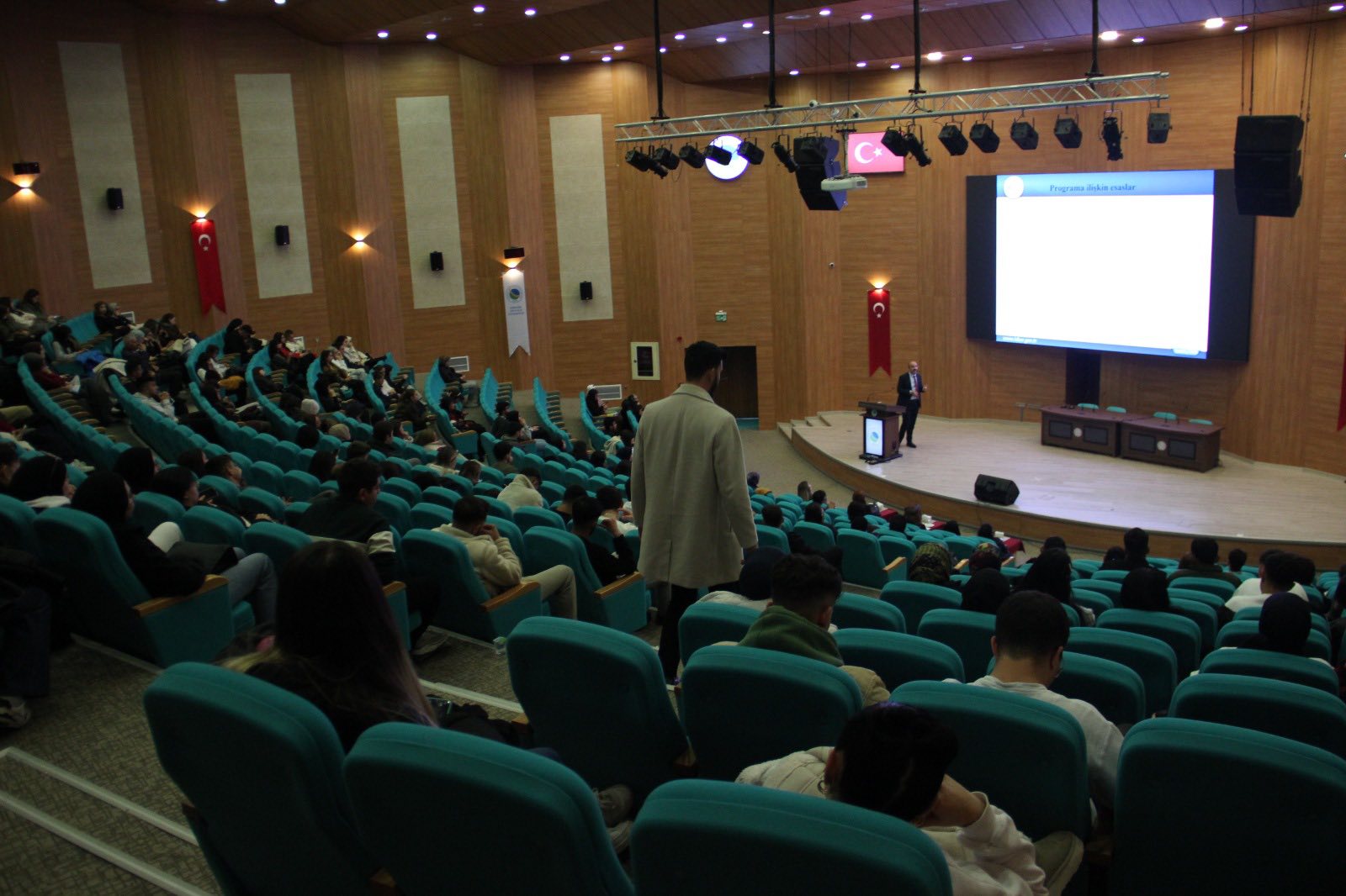 597900497 10165449327429578 1638704575762552052 N