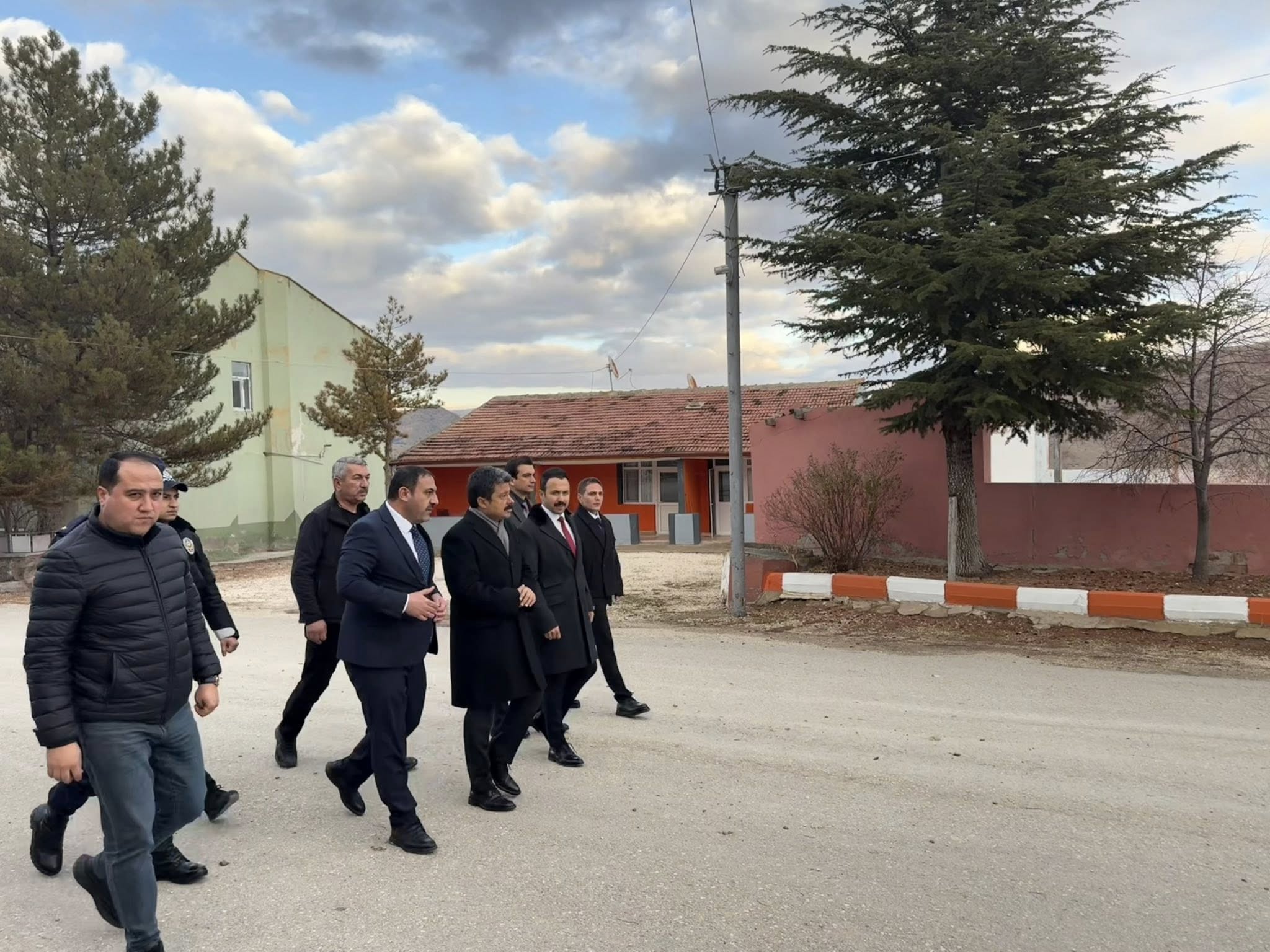 598453746 1170276915293796 1380969472460684569 N