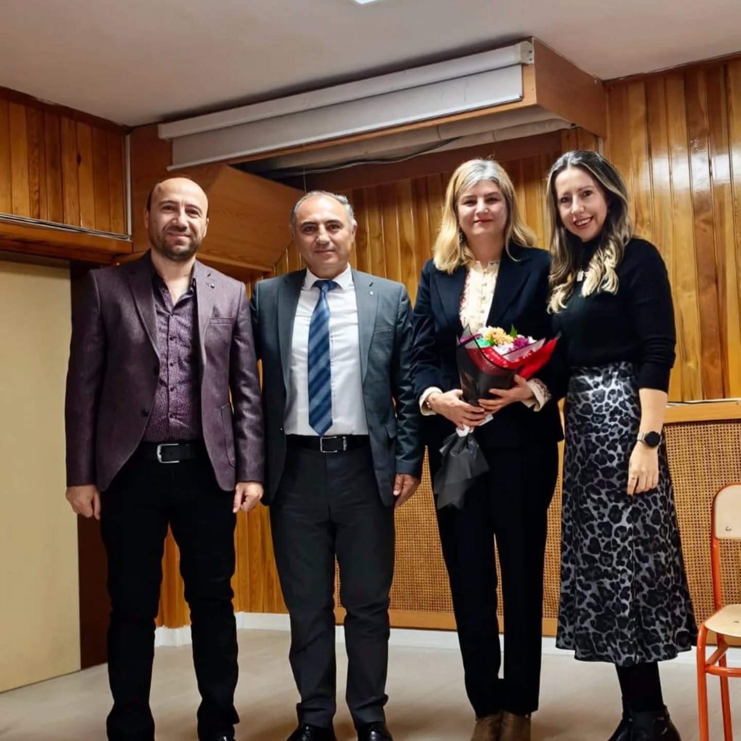 598693294 18493558915073898 2783761903621772343 N