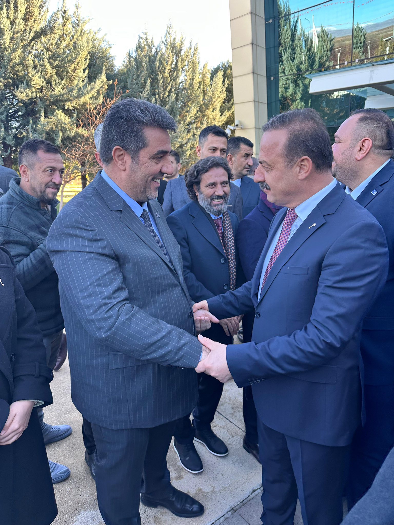 598752101 4047561868796525 6013292630432989366 N