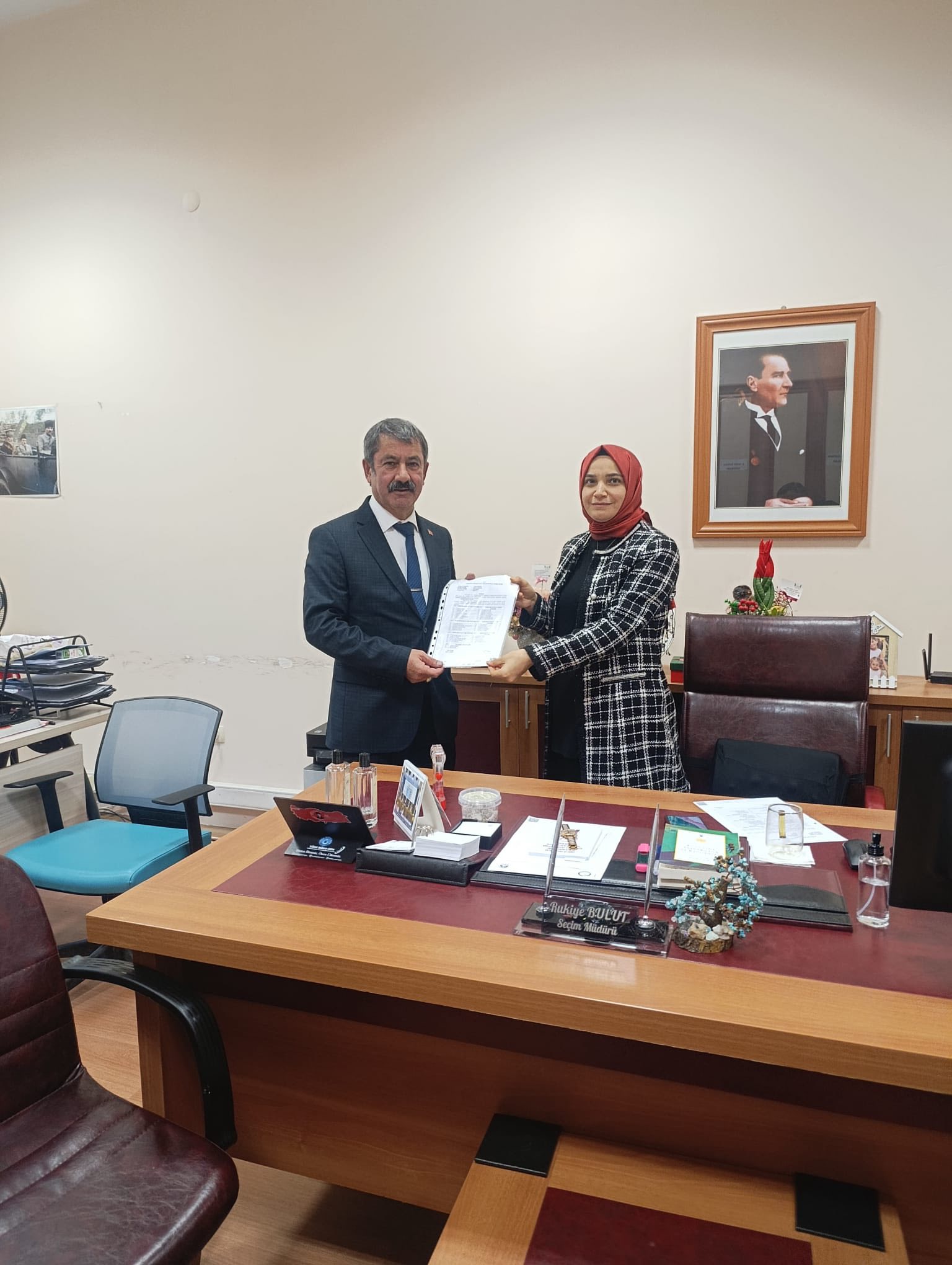 599004143 10213401855838560 9181428761743826956 N