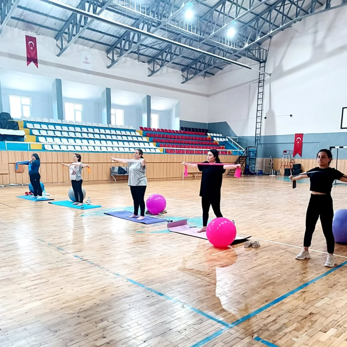 599528982 18338975545231791 3415949588879466918 N