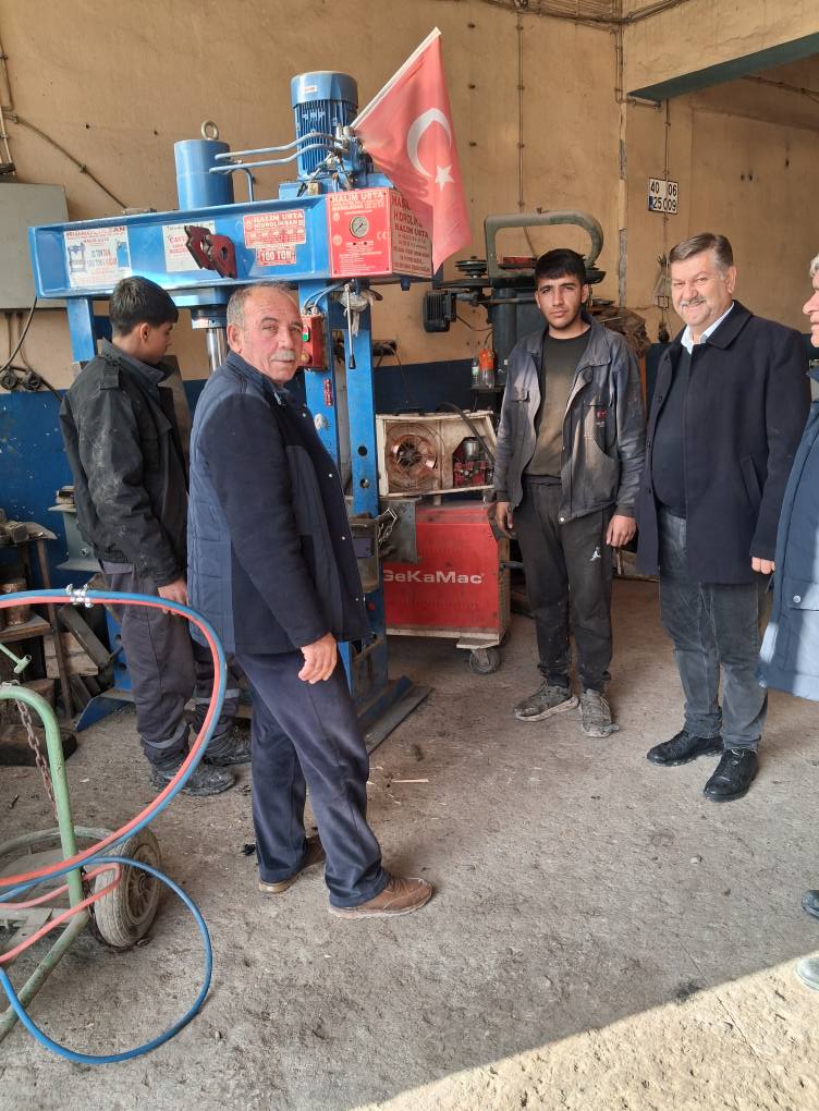 599895874 2562872527426443 1759223419344569219 N