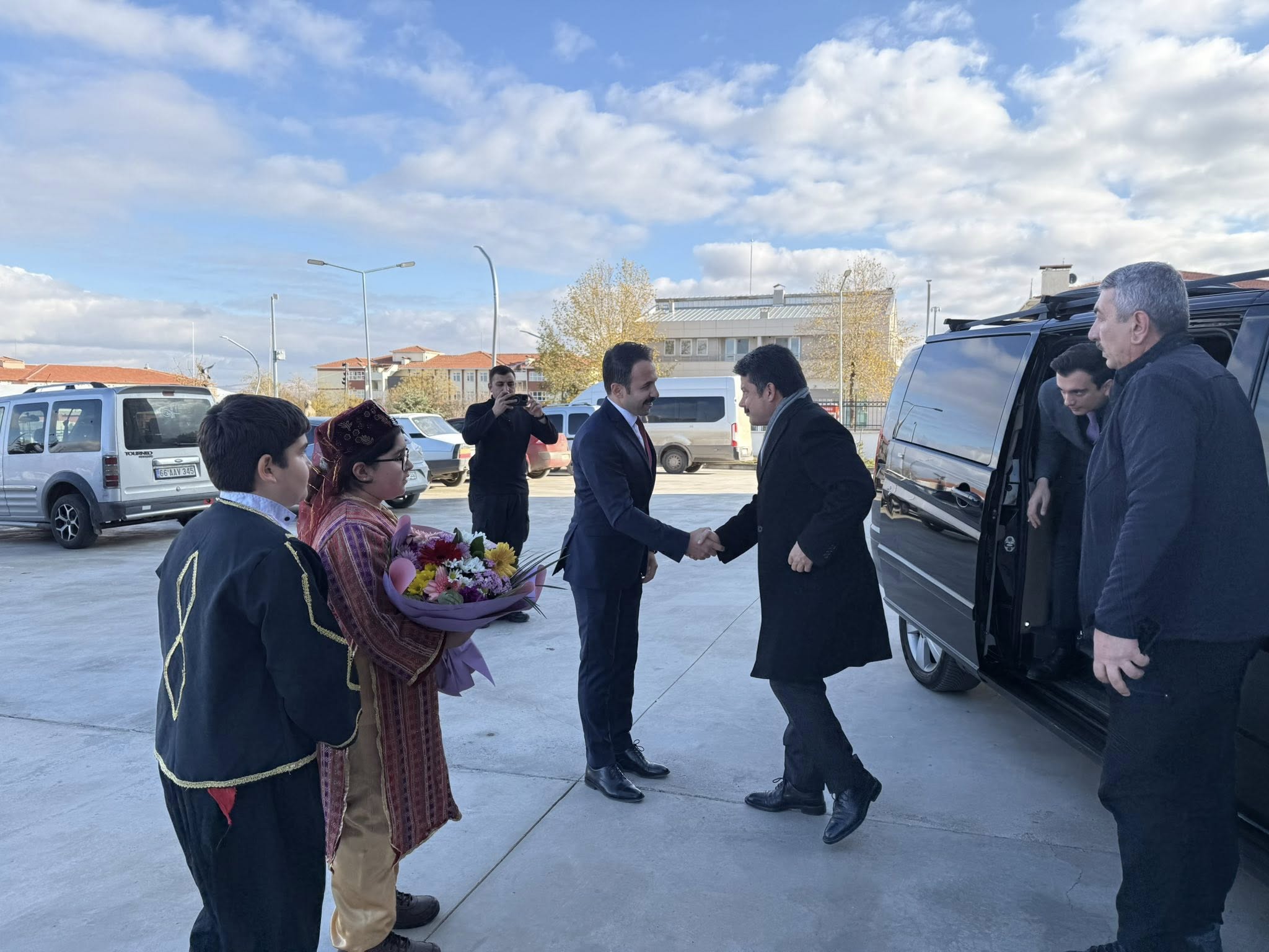 600036337 1170254118629409 7008749440379926697 N