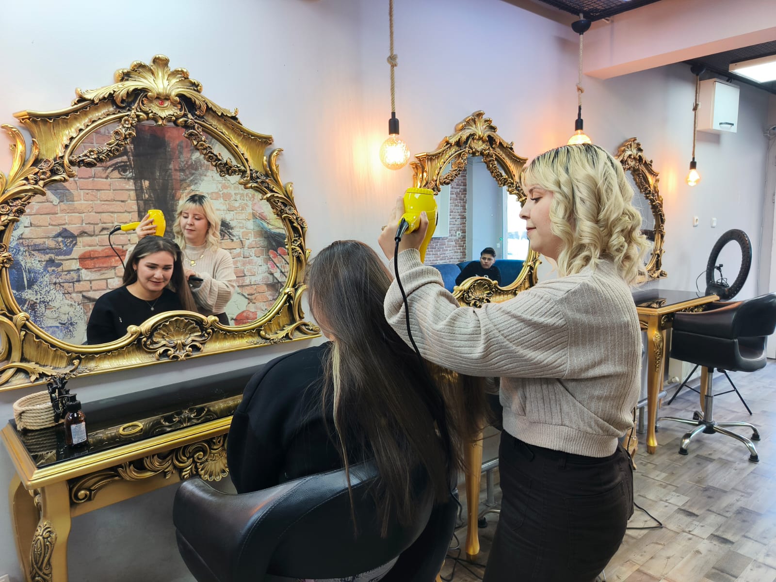 64E970Ce 157B 4D12 Bf44 830Da01F9B5C