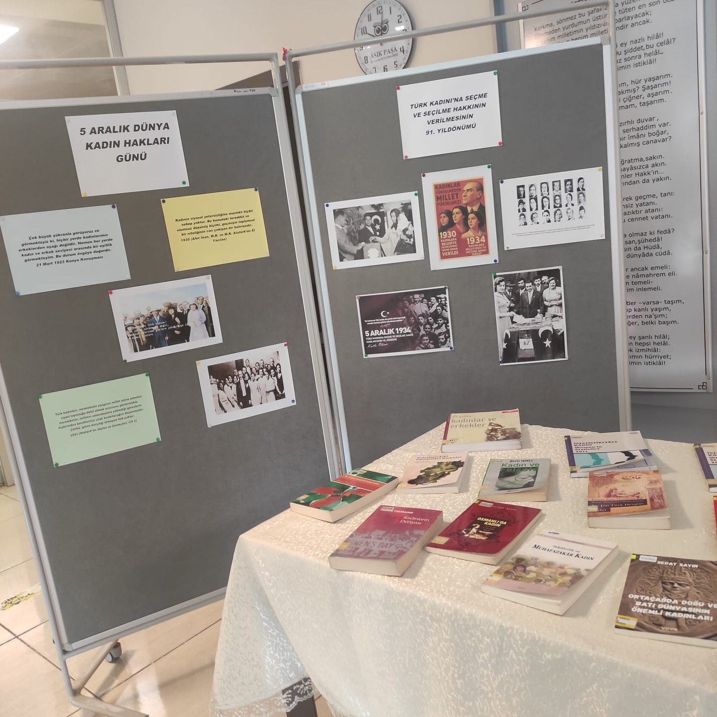 Aşıkpaşa Kütüphanesi’nden Kadın Hakları Sergisi Açıldı 3
