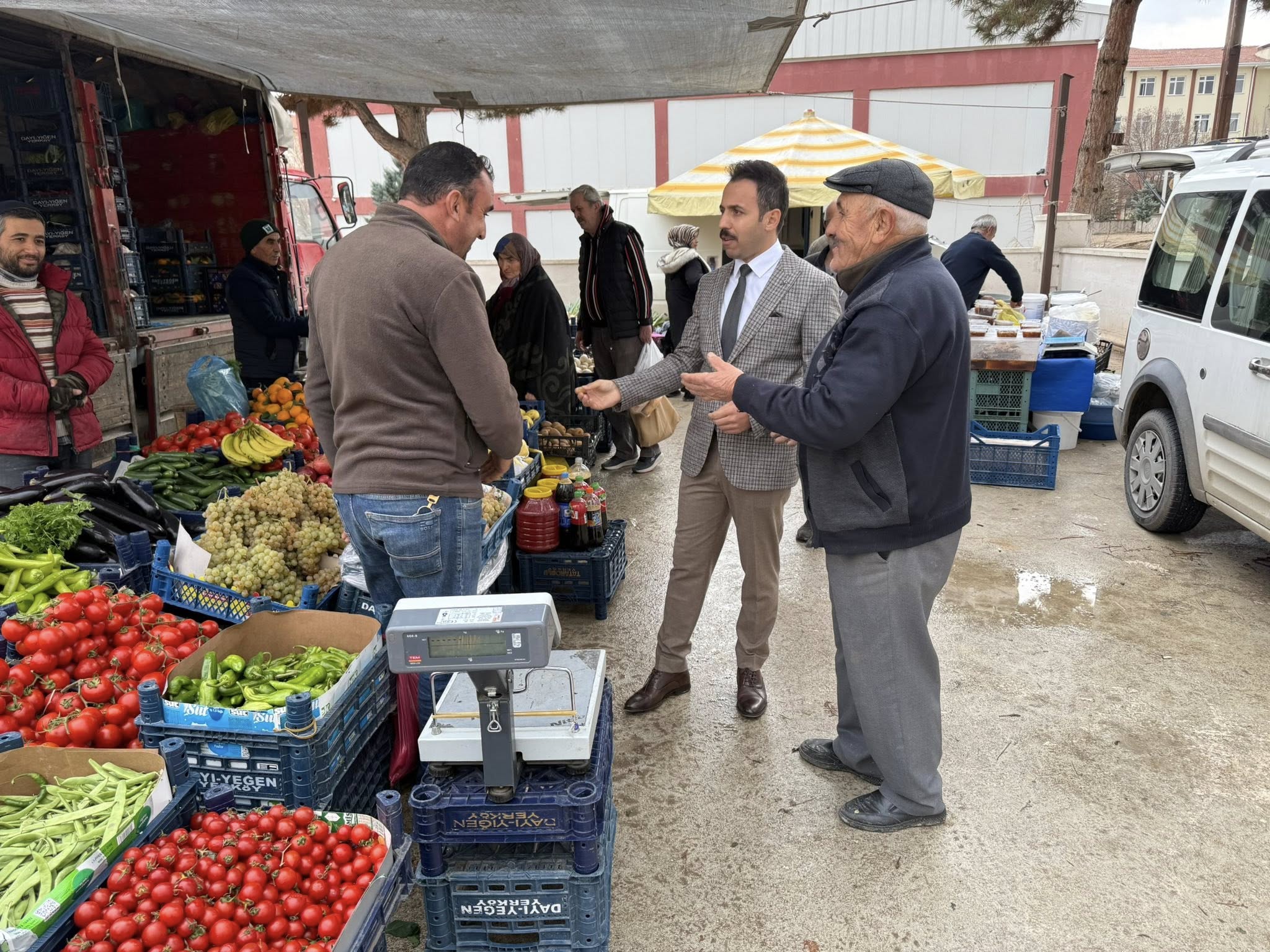 Çiçekdağı’nda Esnaf Ve Vatandaşlar Kaymakamla Bir Arada5