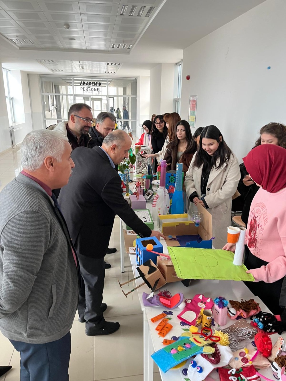 Çocukların Yaratıcı Dünyası Sergiye Taşındı3