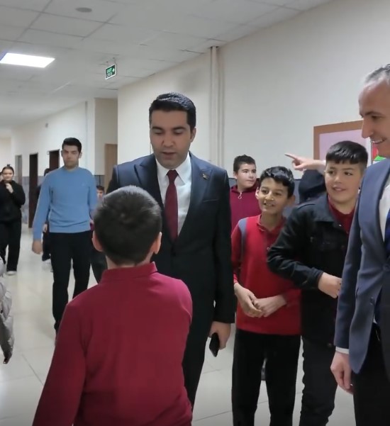 Demirci, Eğitim Yatırımlarını Görüştü, Okulların Talepleri Değerlendirildi (2)