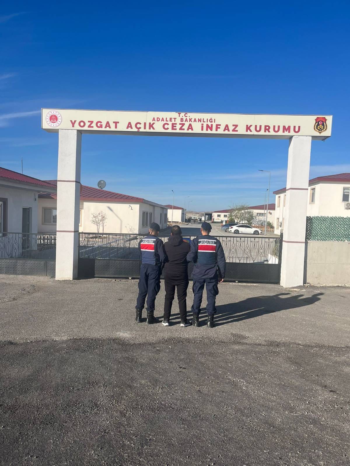 E3819C0D B517 4A43 8Be1 Ae4D6429E777