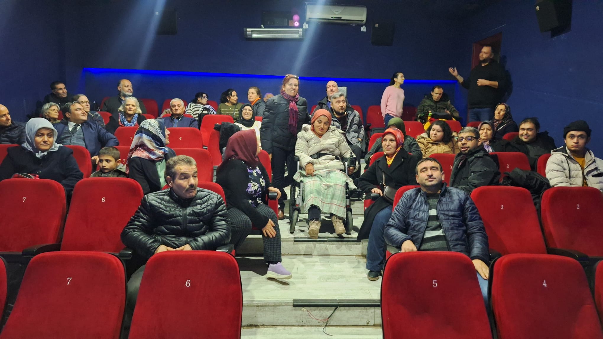 Engellilerin Erişilebilir Salonda Sinema Keyfi