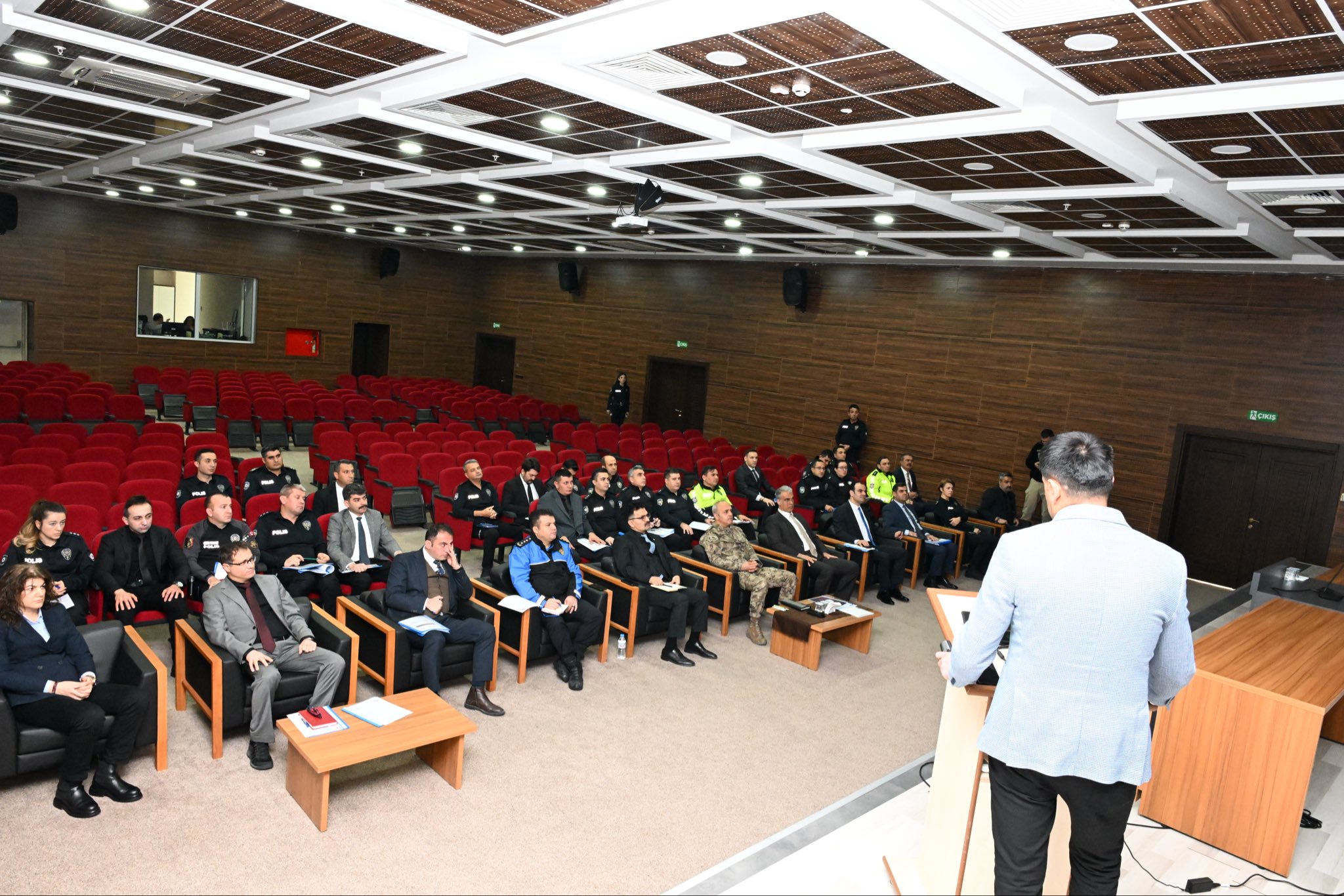 Emniyetten asayiş, trafik ve güvenlik toplantısı1