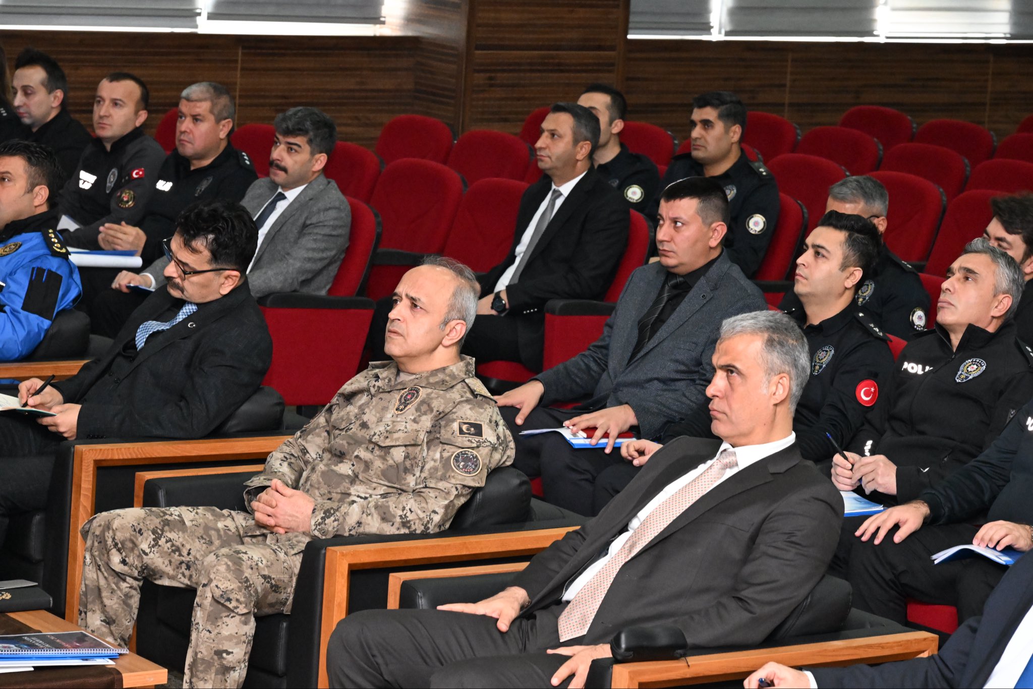 Emniyetten asayiş, trafik ve güvenlik toplantısı2