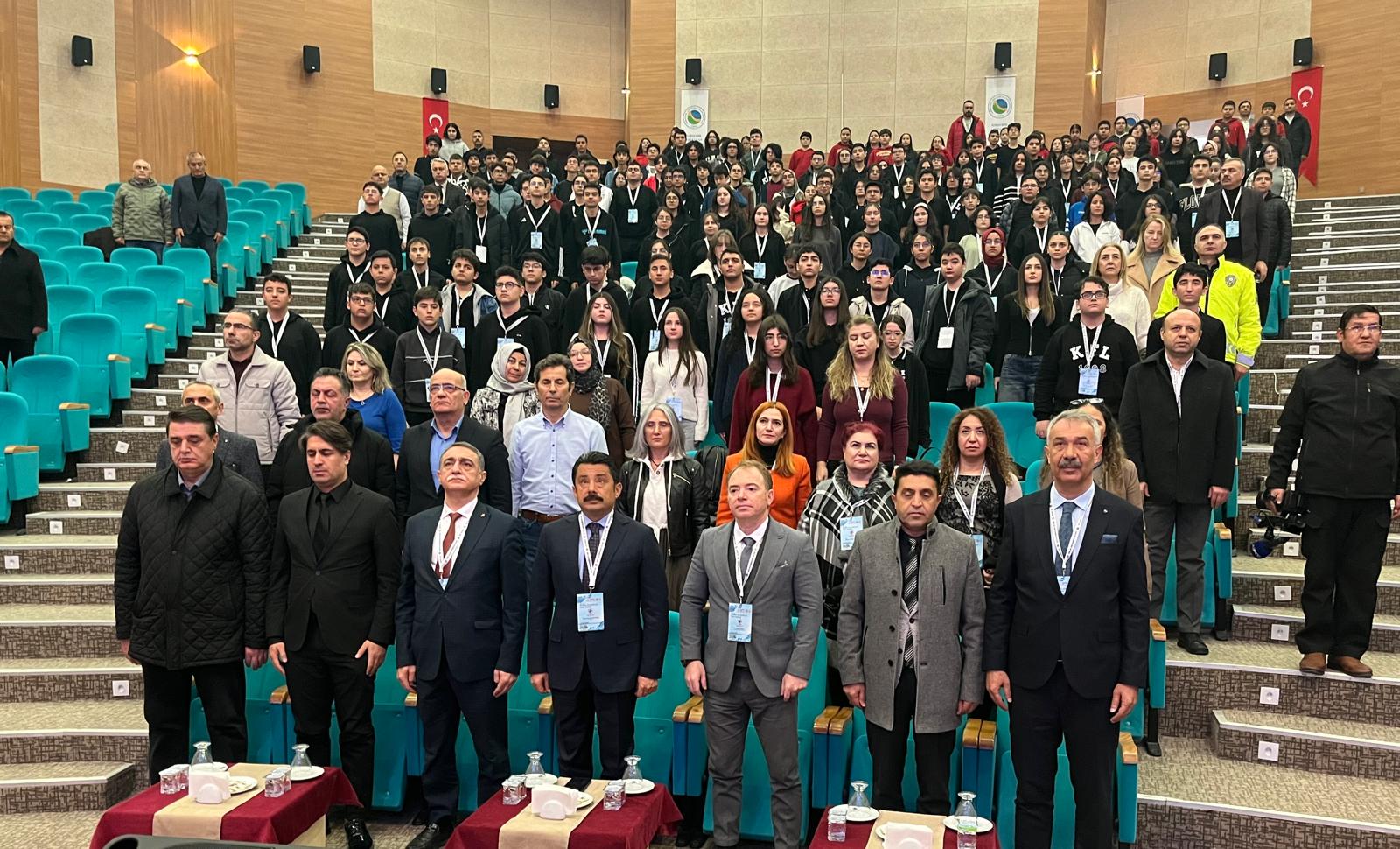 Geleceğin Bilim Insanları Sahneye Çıktı (1)