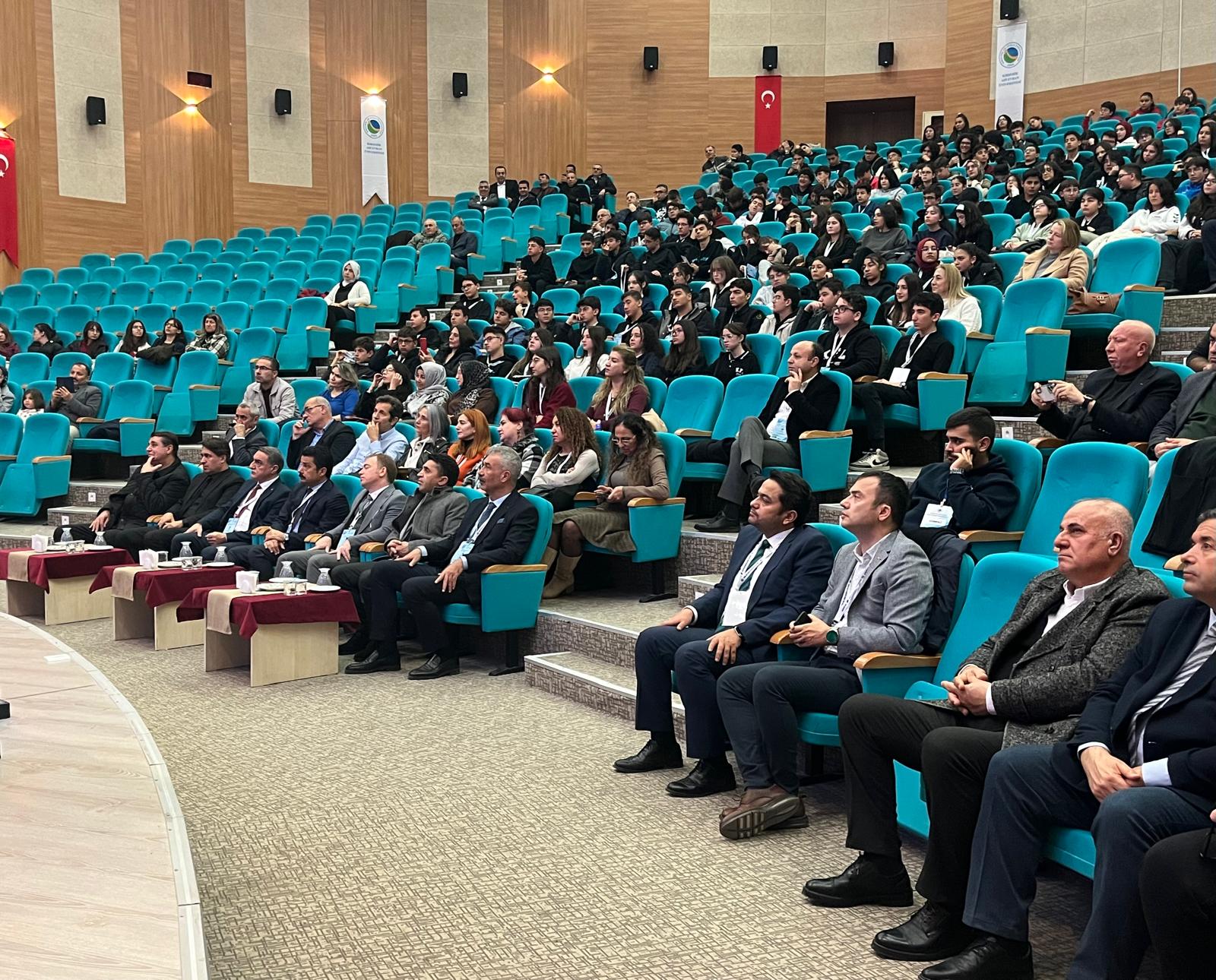 Geleceğin Bilim Insanları Sahneye Çıktı (10)