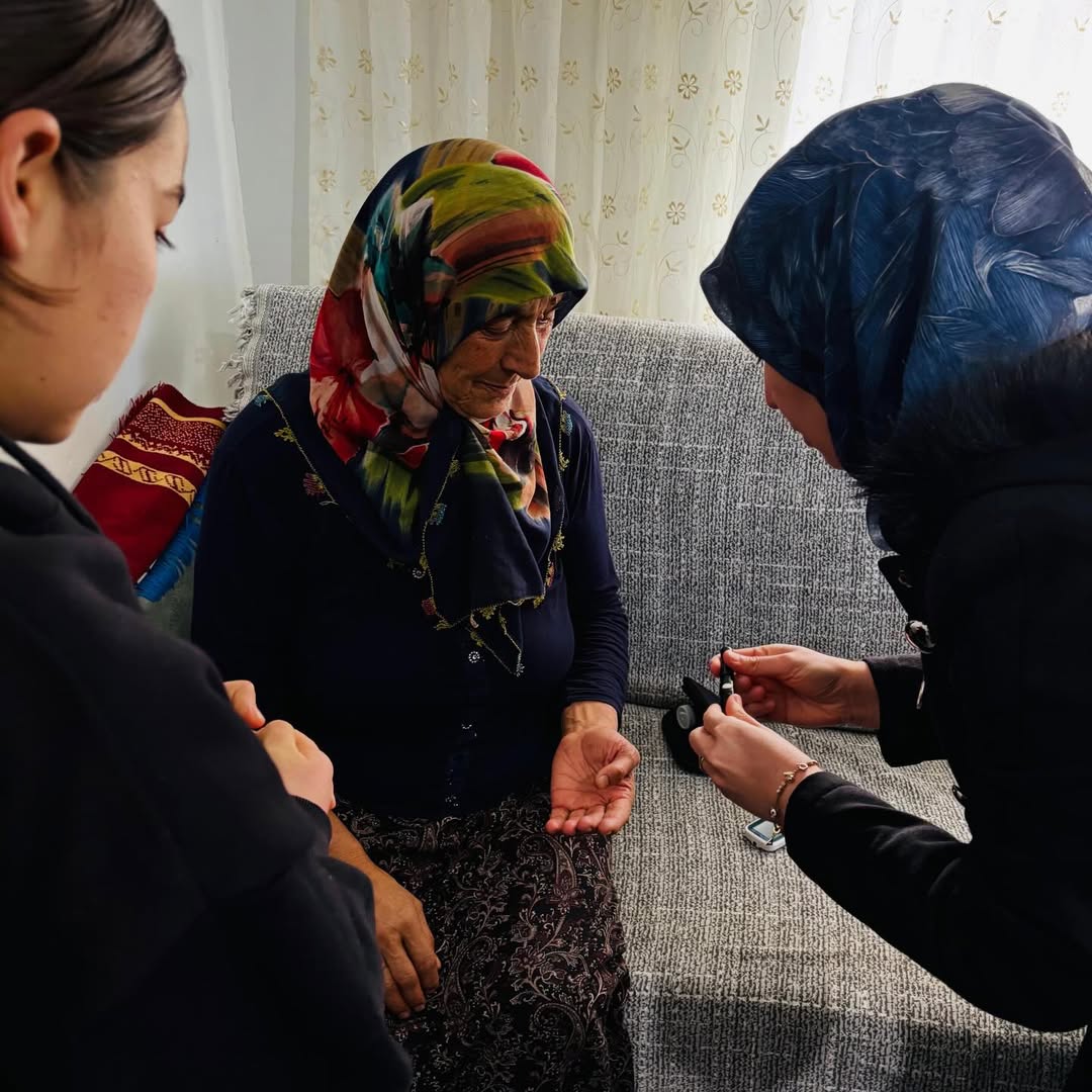 Güçlü Kızlar Aydınlık Yarınlar Mucur Toplum Sağlığı Merkezi Sorumlu Hekimi Ve Değerli Sağlık Eki (4)
