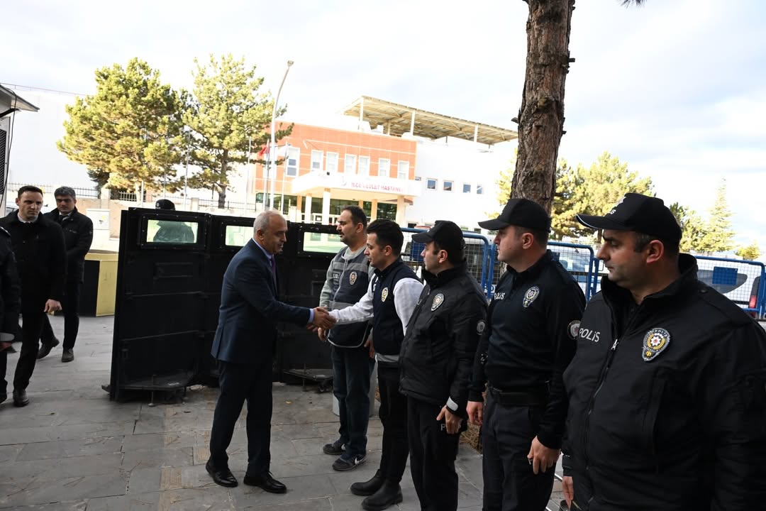 İl Emniyet Müdürümüz Sayın @Mesutgorucuresmi , Çiçekdağı İlçe Emniyet Amirliğimizi Ziyaret Edere (2)