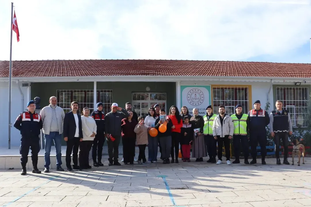 Jandarmadan Özel Öğrencilere Yürek Isıtan Dokunuş (4)