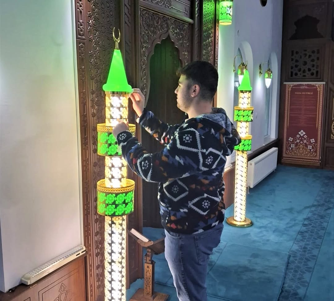 📍Kaman Yurdu5 Aralık Gönüllüler Günü Kapsamında Öğrencilerimizi Ile Birlikte Kaman Cami Temizli (4)