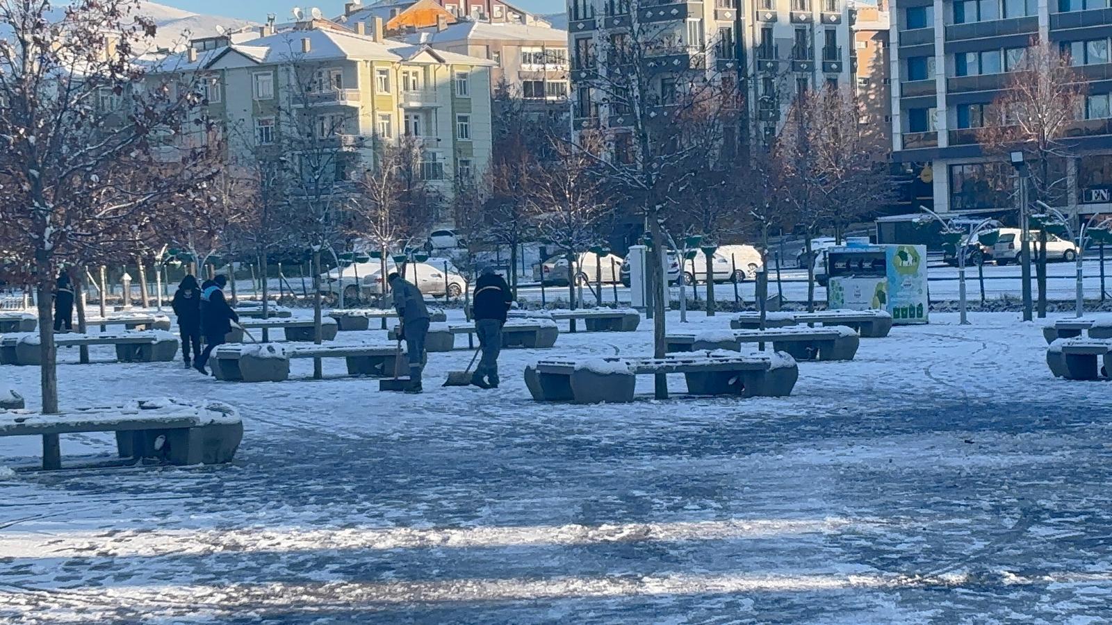 Kırşehir Sabahı Buzlanmayla Uyandı 2