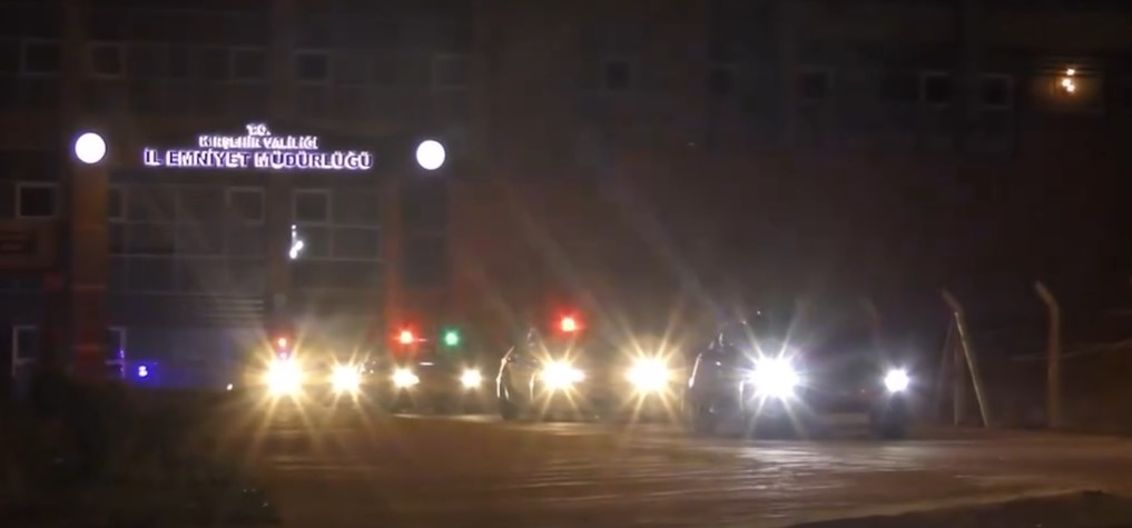 Kırşehir’de 12 Adrese Eş Zamanlı Narkotik Operasyonu (5)