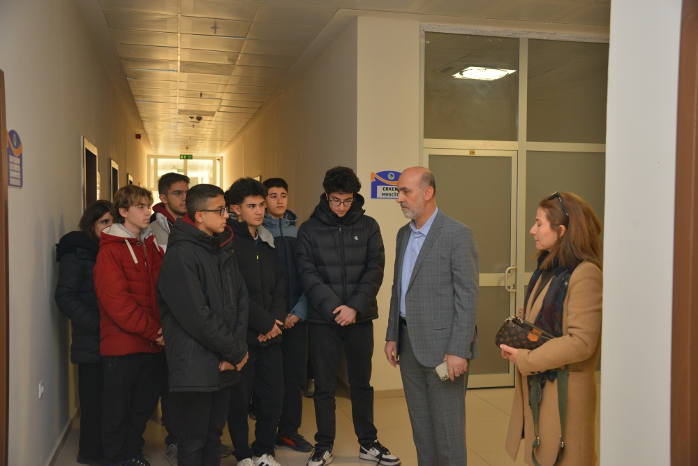 Kırşehir’de Geleceğin Doktorları Tıp Fakültesi’ni Keşfetti (3)