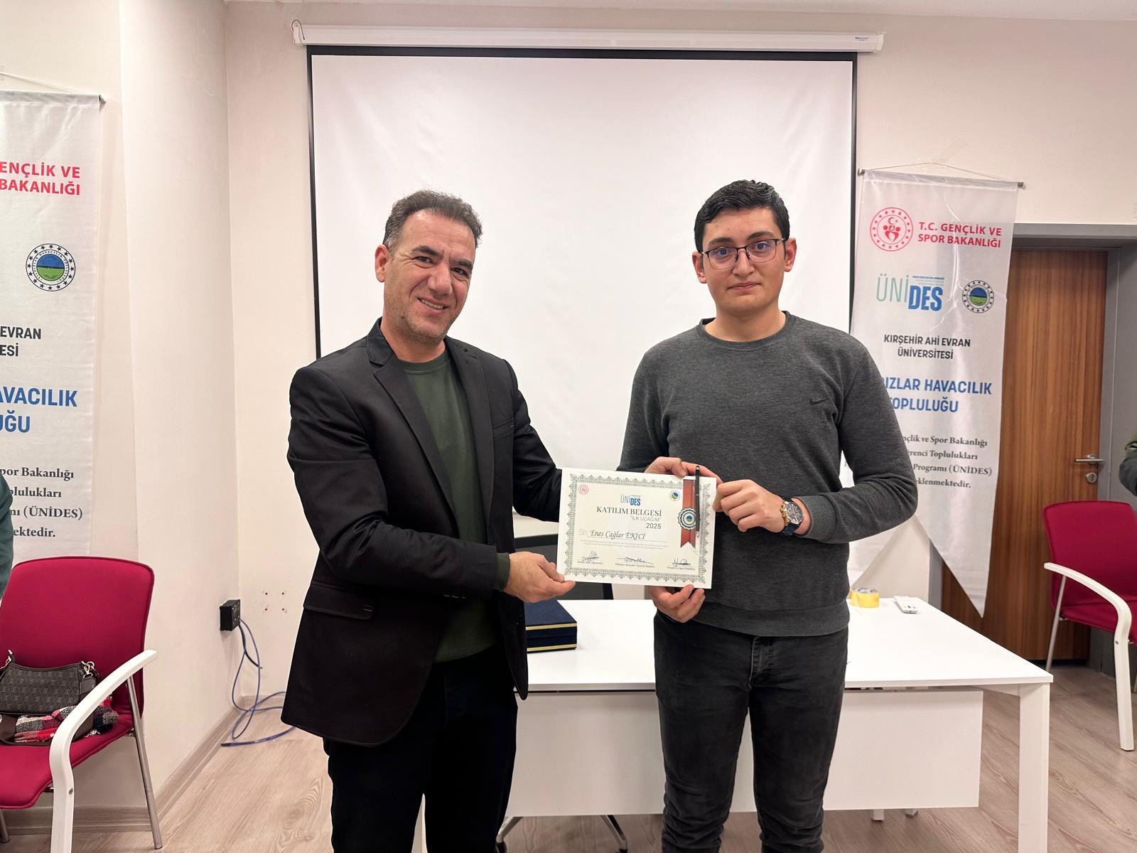 Kırşehir’de Gençler ‘İlk Uçağım’ Projesiyle Havacılığa Adım Attı4