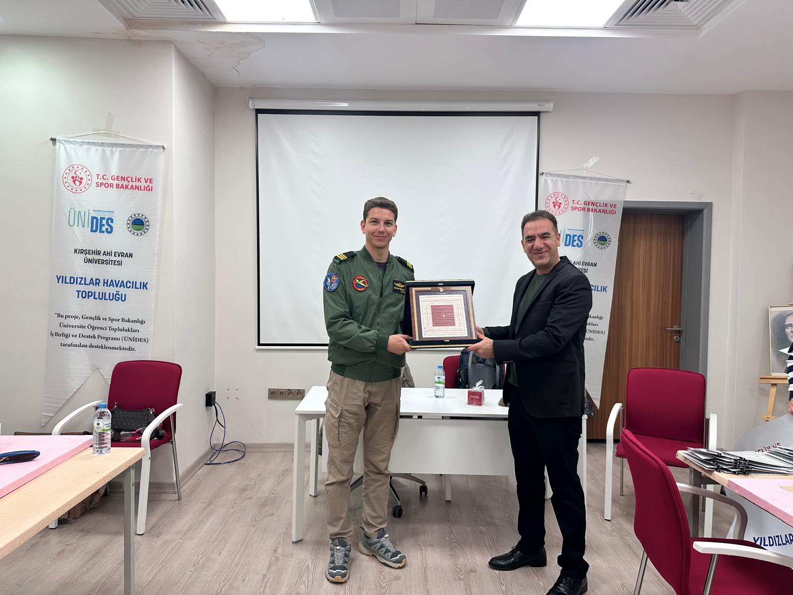 Kırşehir’de Gençler ‘İlk Uçağım’ Projesiyle Havacılığa Adım Attı7