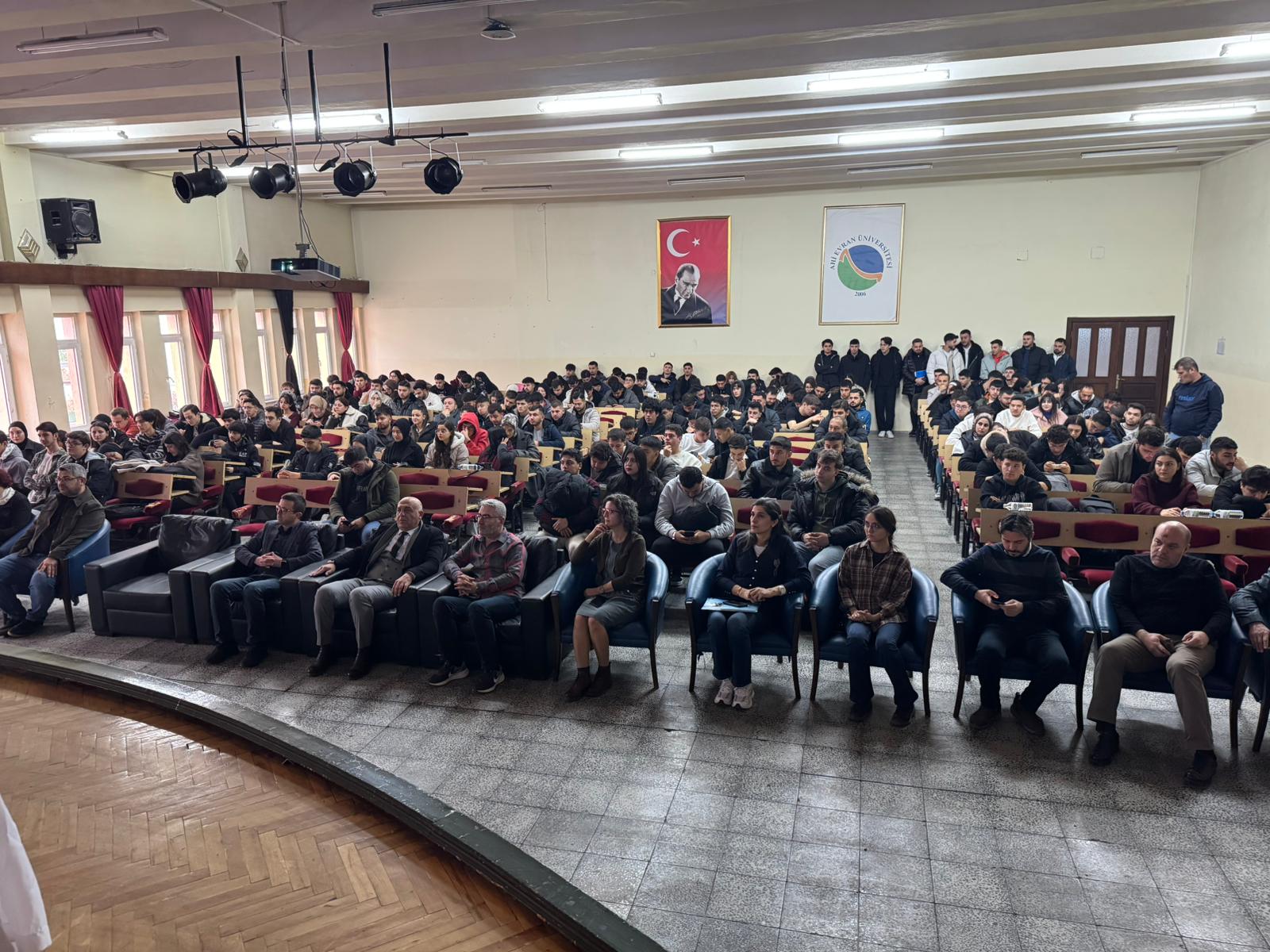 Kırşehir’de Üniversite Sıralarında Hayati Eğitim Verildi 1