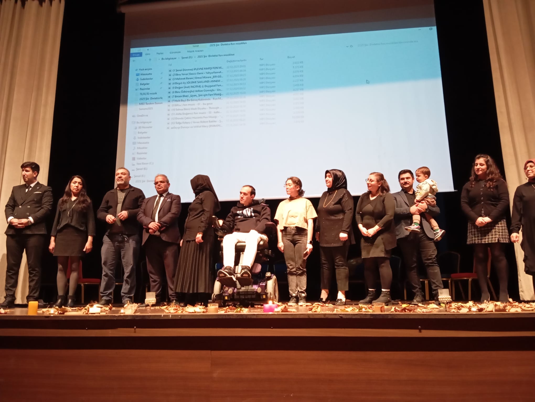 Kırşehir'de Zaman Durdu Şiirler Sahne Aldı 2