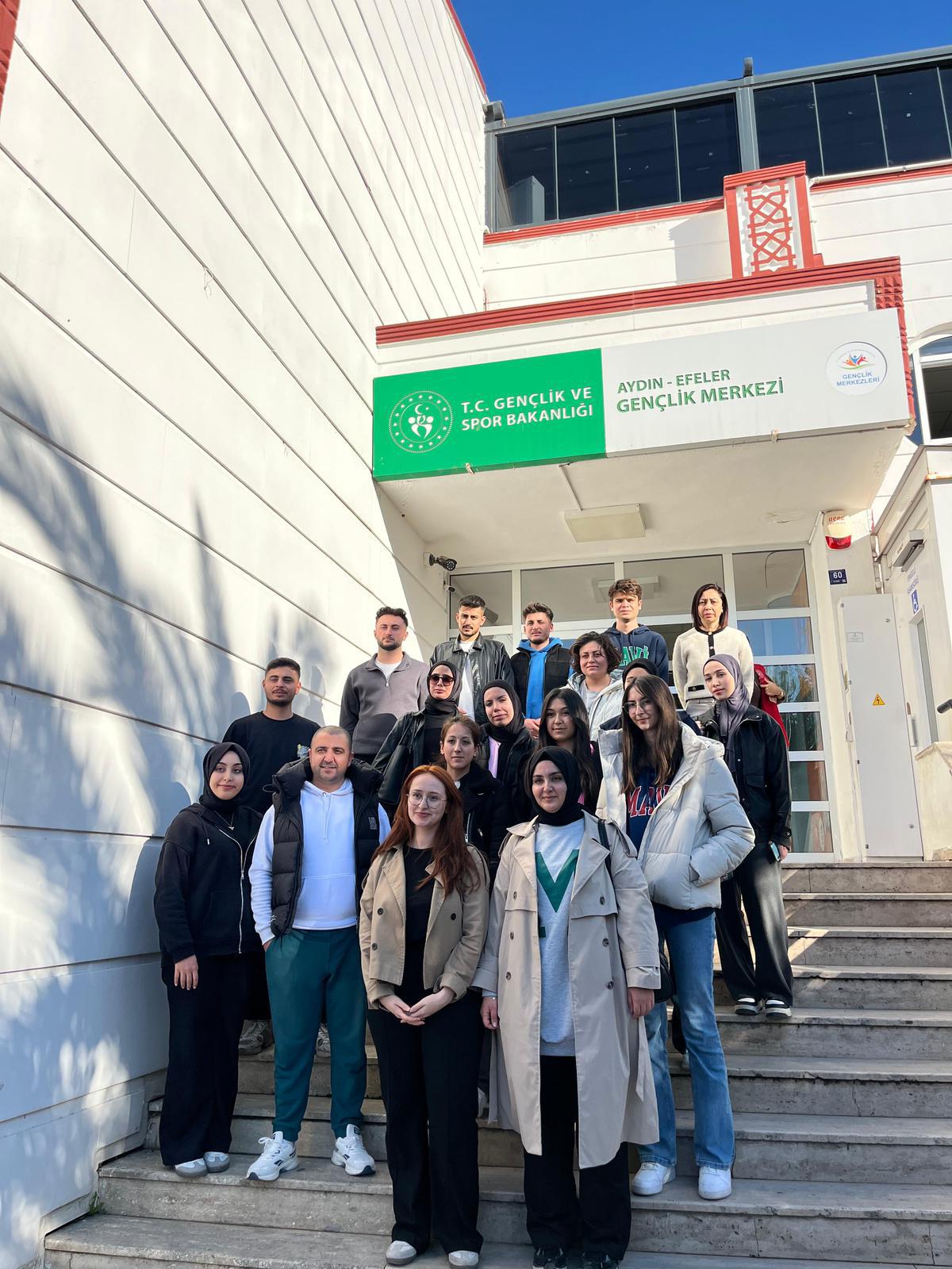 Kırşehirli Gençlerin Aydın’da Umudu Yeşerten Yolculuğu5