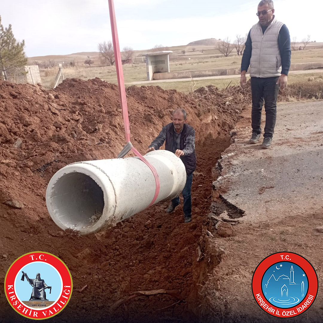 Kış Öncesi Köy Yollarında Yoğun Mesai (4)