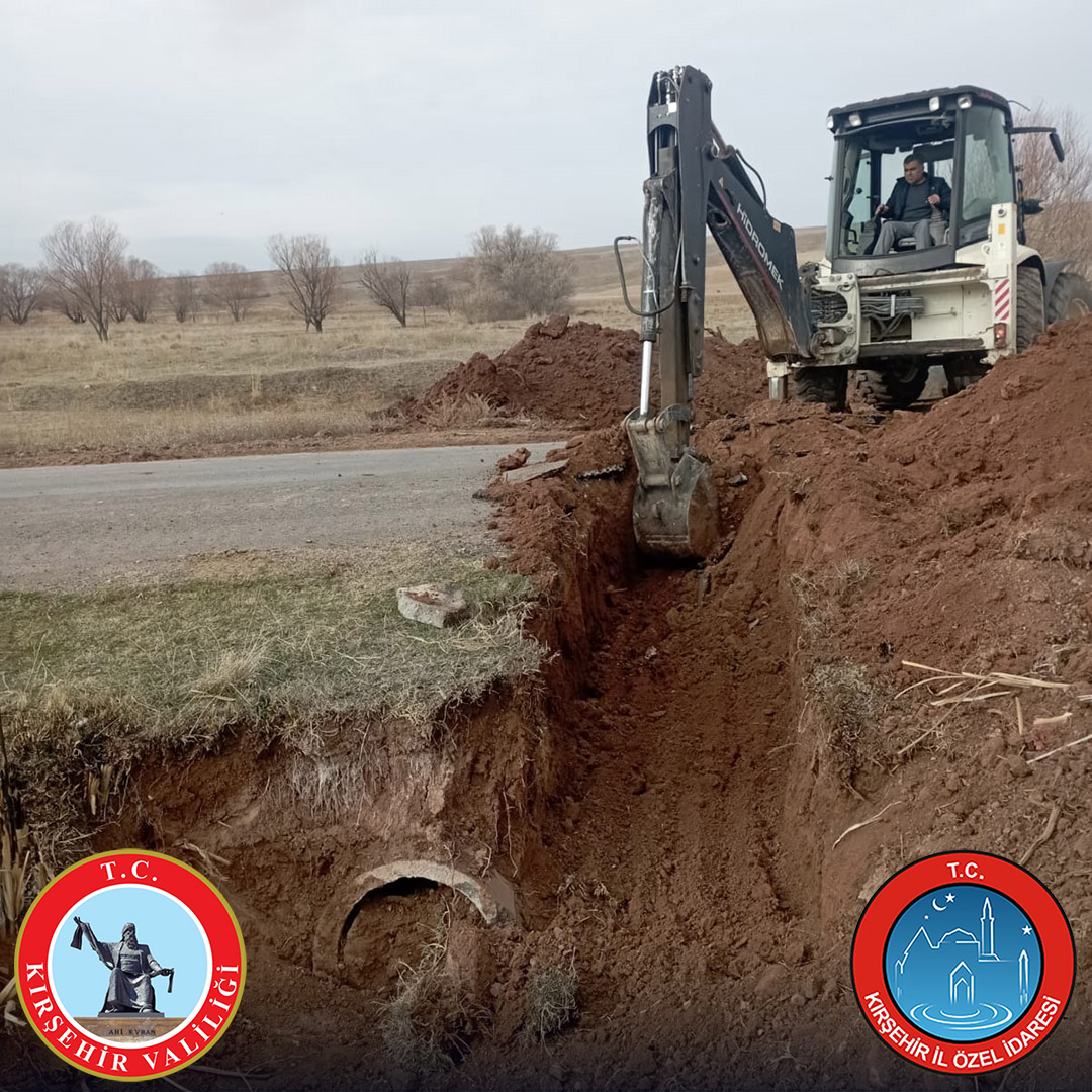 Kış Öncesi Köy Yollarında Yoğun Mesai (5)
