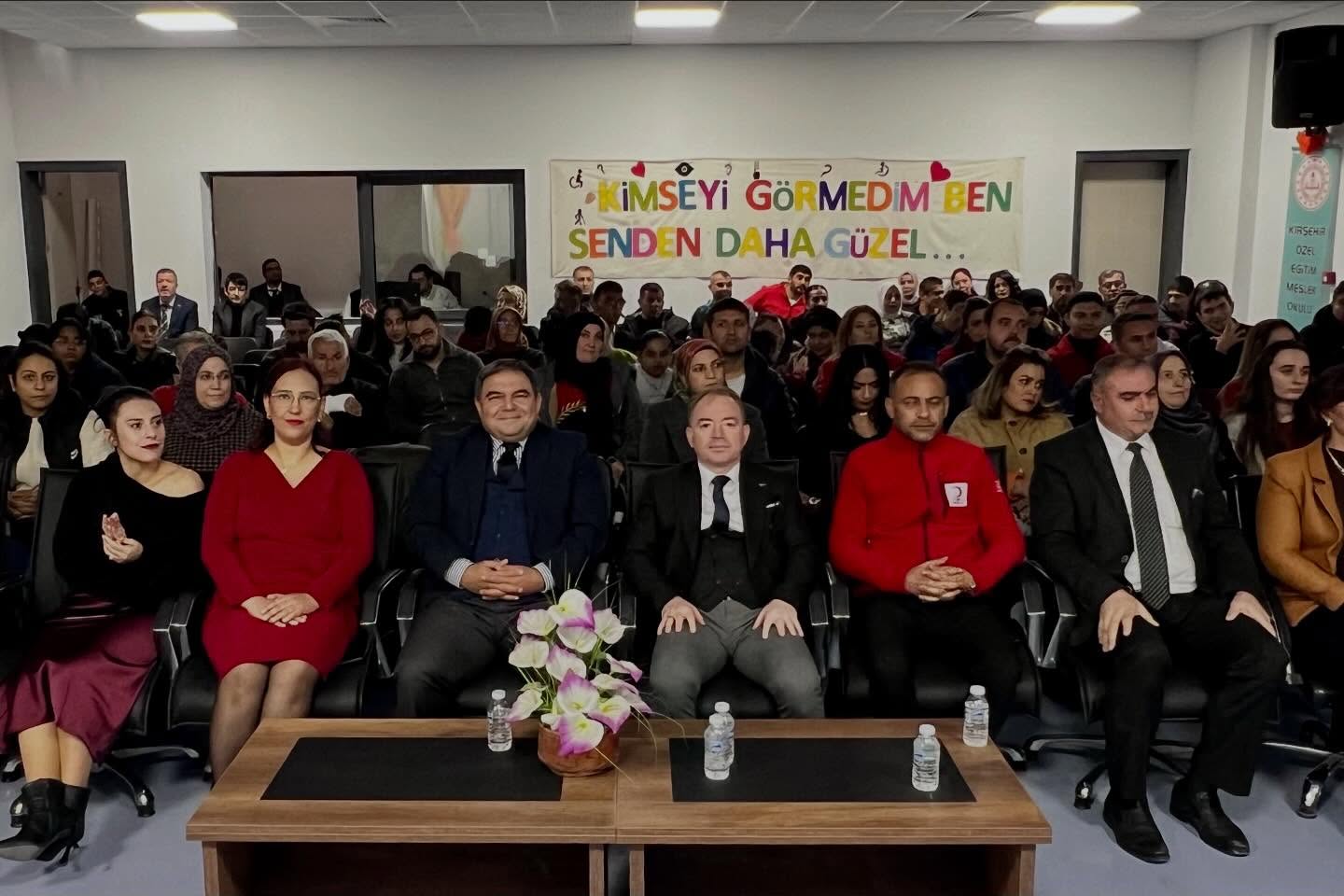 Özel Öğrencilerden Duygusal Ve Coşkulu Kutlama1