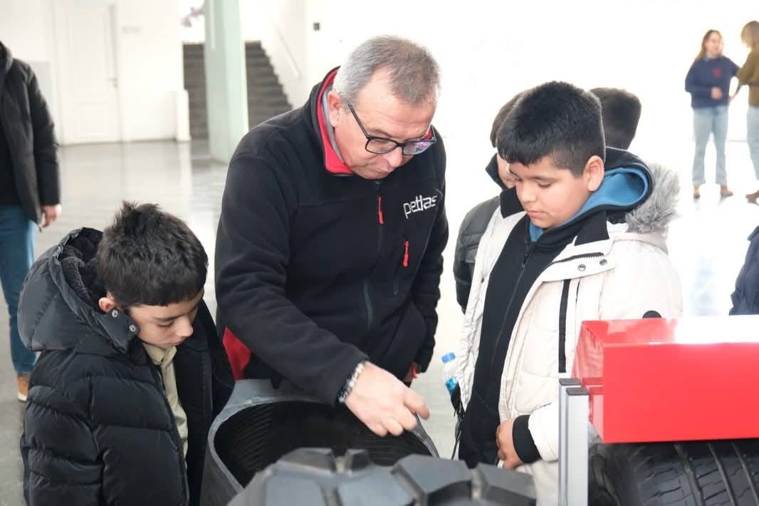 Petlas’ta Geleceğin Mühendisleri Farkındalık Kazandı 6