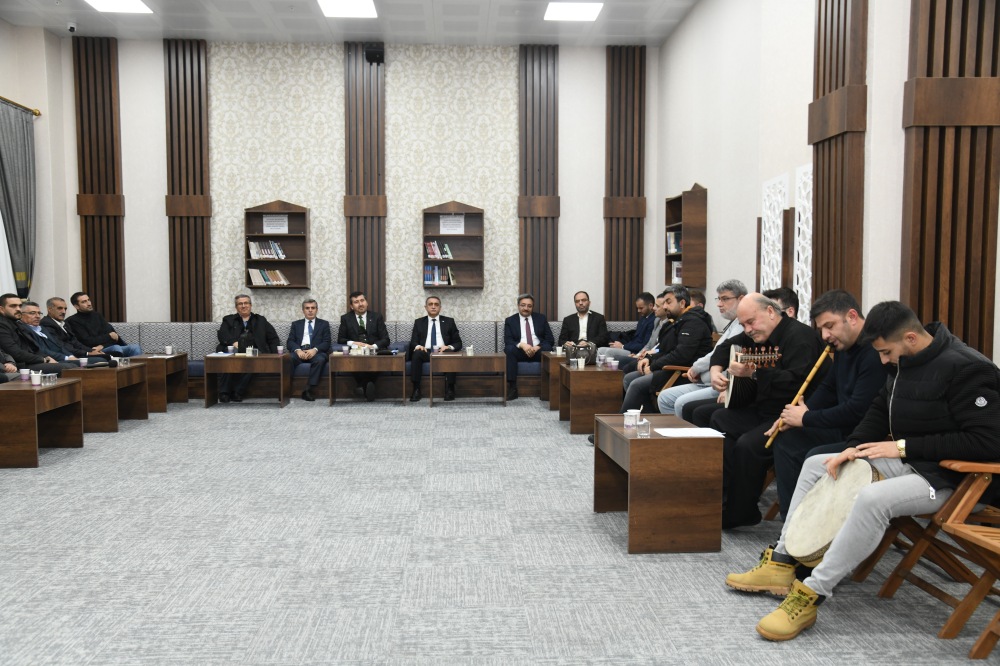 Prof. Dr. Arıcan, Kırşehir’de Ahiliğin Izlerini Anlattı (5)