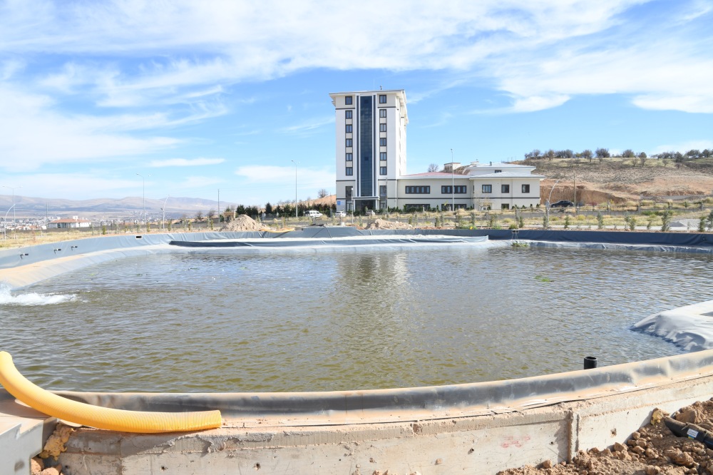 Rektör Karahocagil, Üniversitedeki Modern Dönüşümleri Yerinde Inceledi (11)