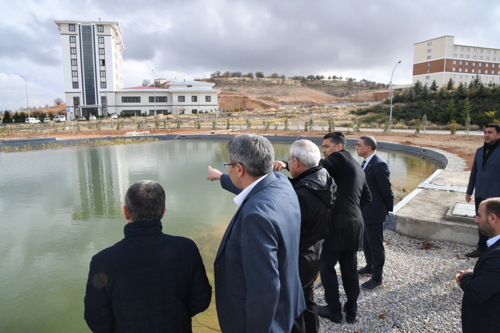 Rektör Karahocagil, Üniversitedeki Modern Dönüşümleri Yerinde Inceledi (5)