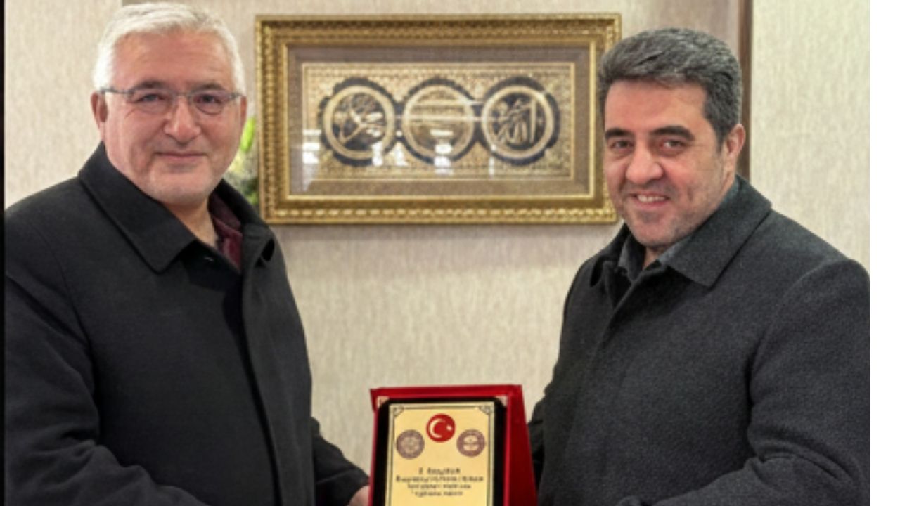 Türkmen Toyu’na Destek Kırşehir’de Plaketle Taçlandı