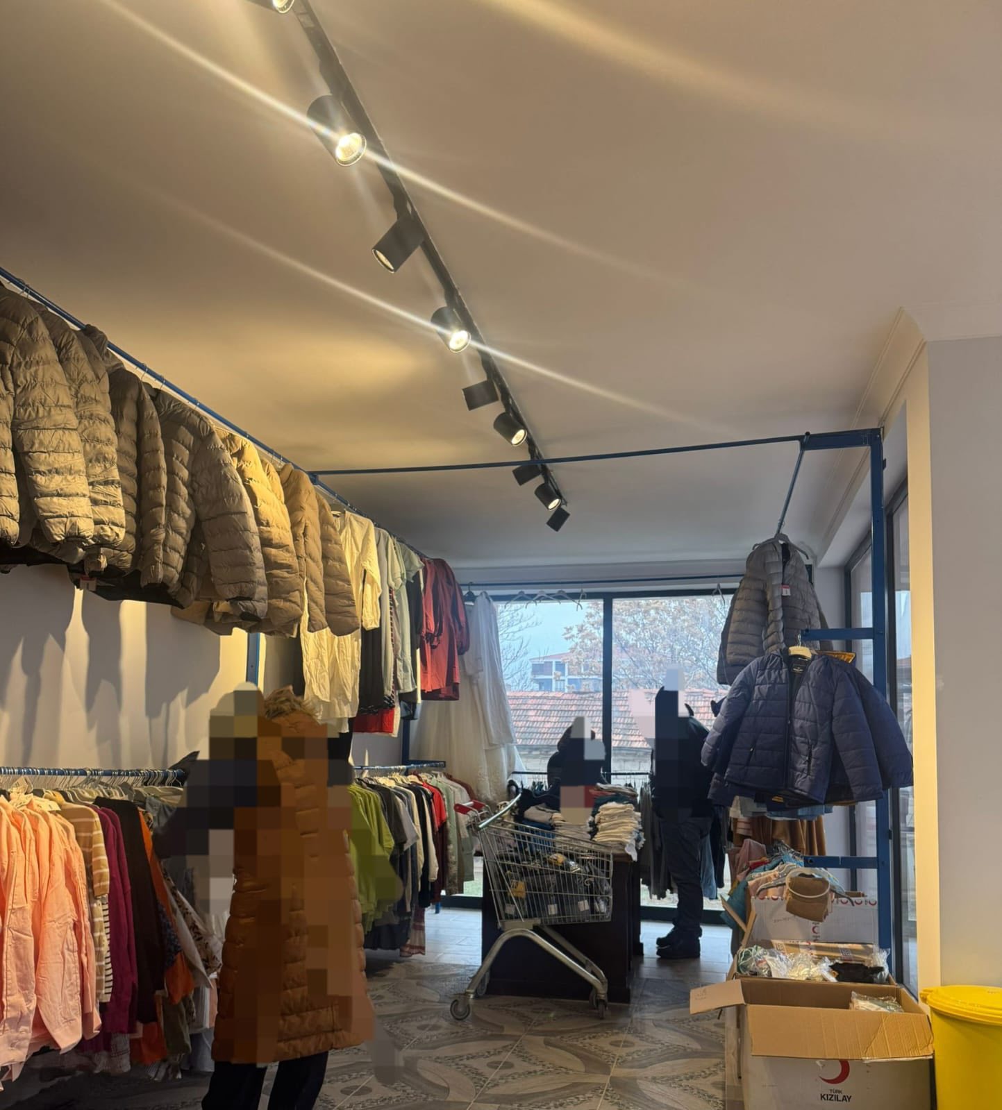 611891833 886273937383978 7923002871585282625 N