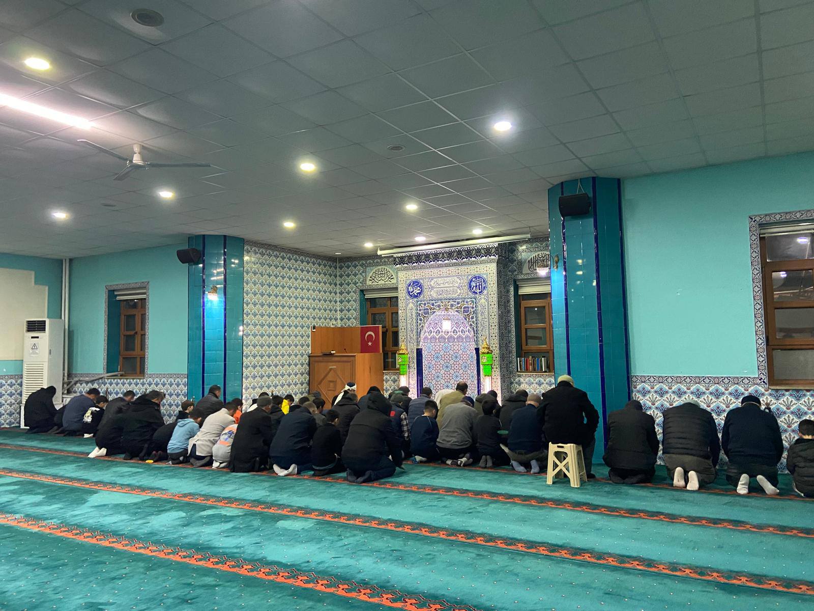 612736979 842771578584987 3011067628171545864 N